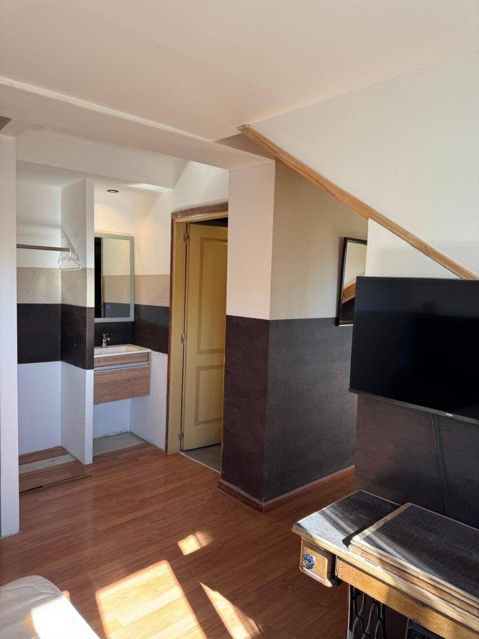 Meulen Hosteria Y Apart El Calafate Exterior photo
